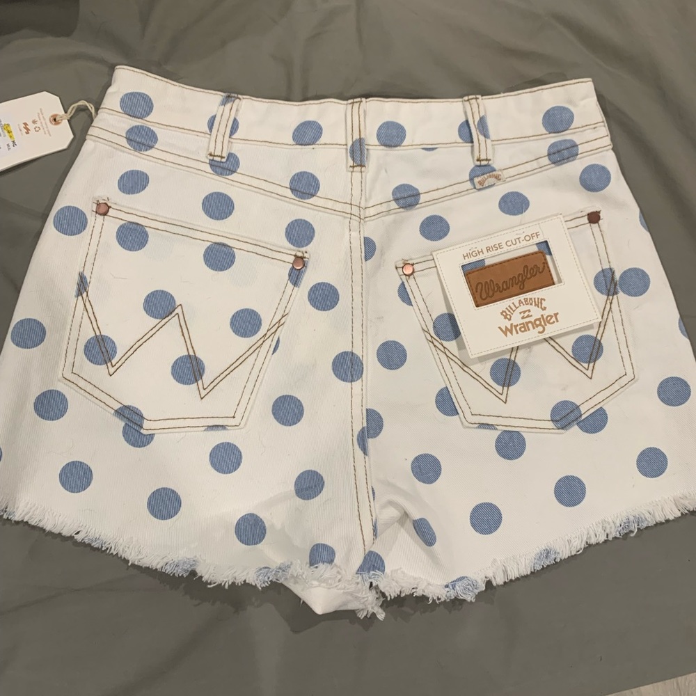 High waisted Wrangler shorts